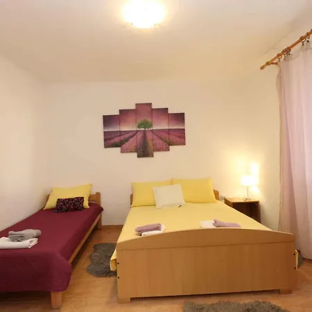 Apartment In Silo/insel Krk 13555
