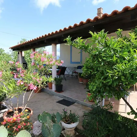 Apartment In Silo/insel Krk 13555