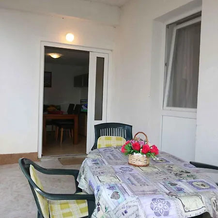 Apartment In Silo/insel Krk 13555 *